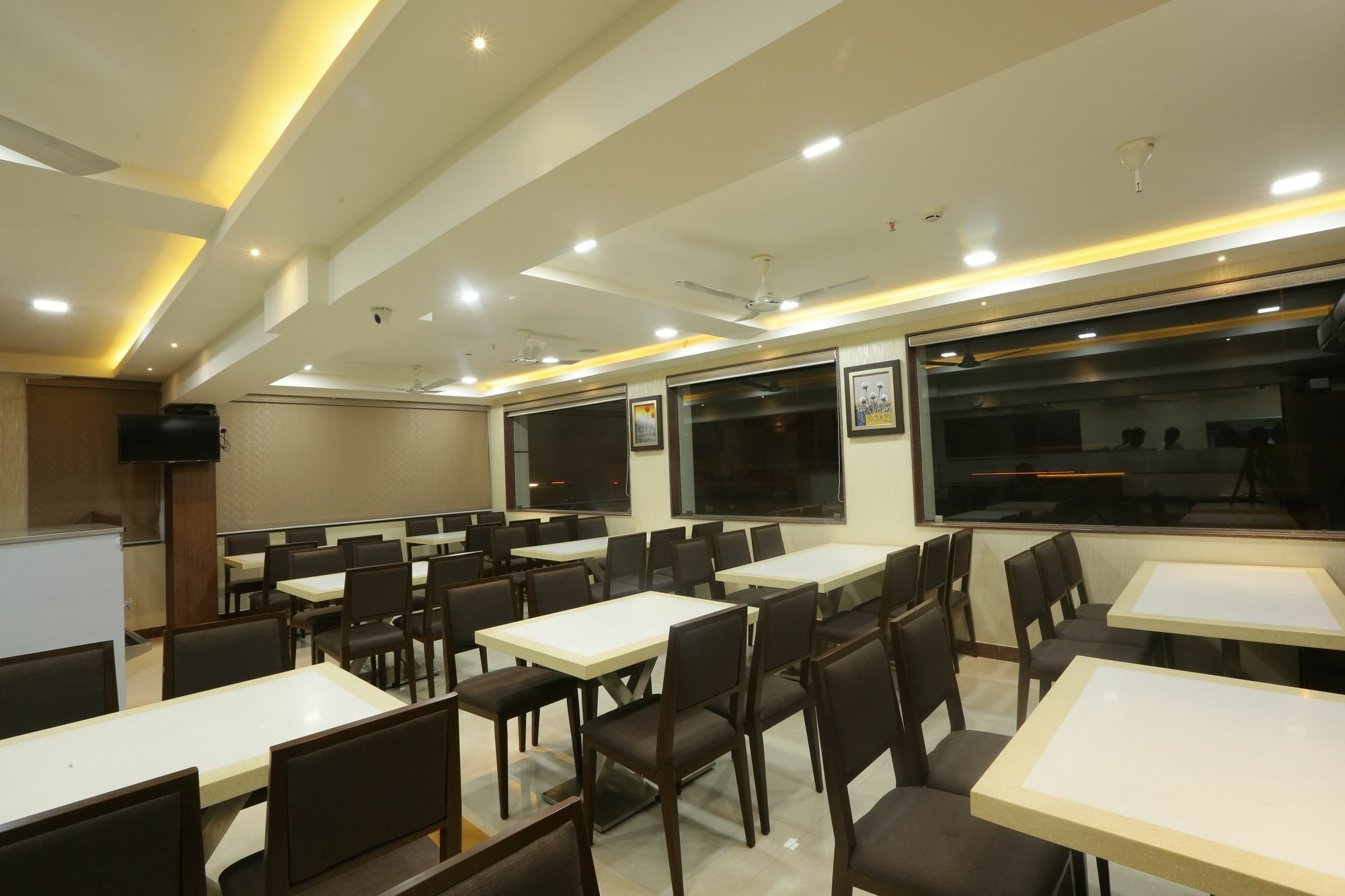 Hotel SRR Grand Chennai Exterior foto